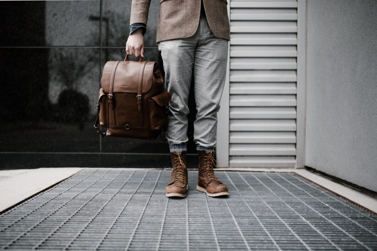 How to live well? Less hassle and…