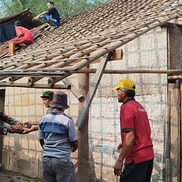 Beratnya Perjuangan Keluarga Jainan Tanpa Rumah Layak&hellip;