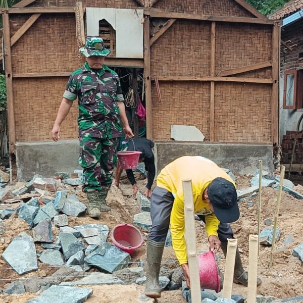 Bentuk Nyata Kepedulian TNI Terhadap Masyarakat