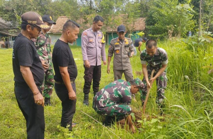 Koramil 0602-09/Cikeusal Tanam Seratus Pohon Sukun Untuk&hellip;