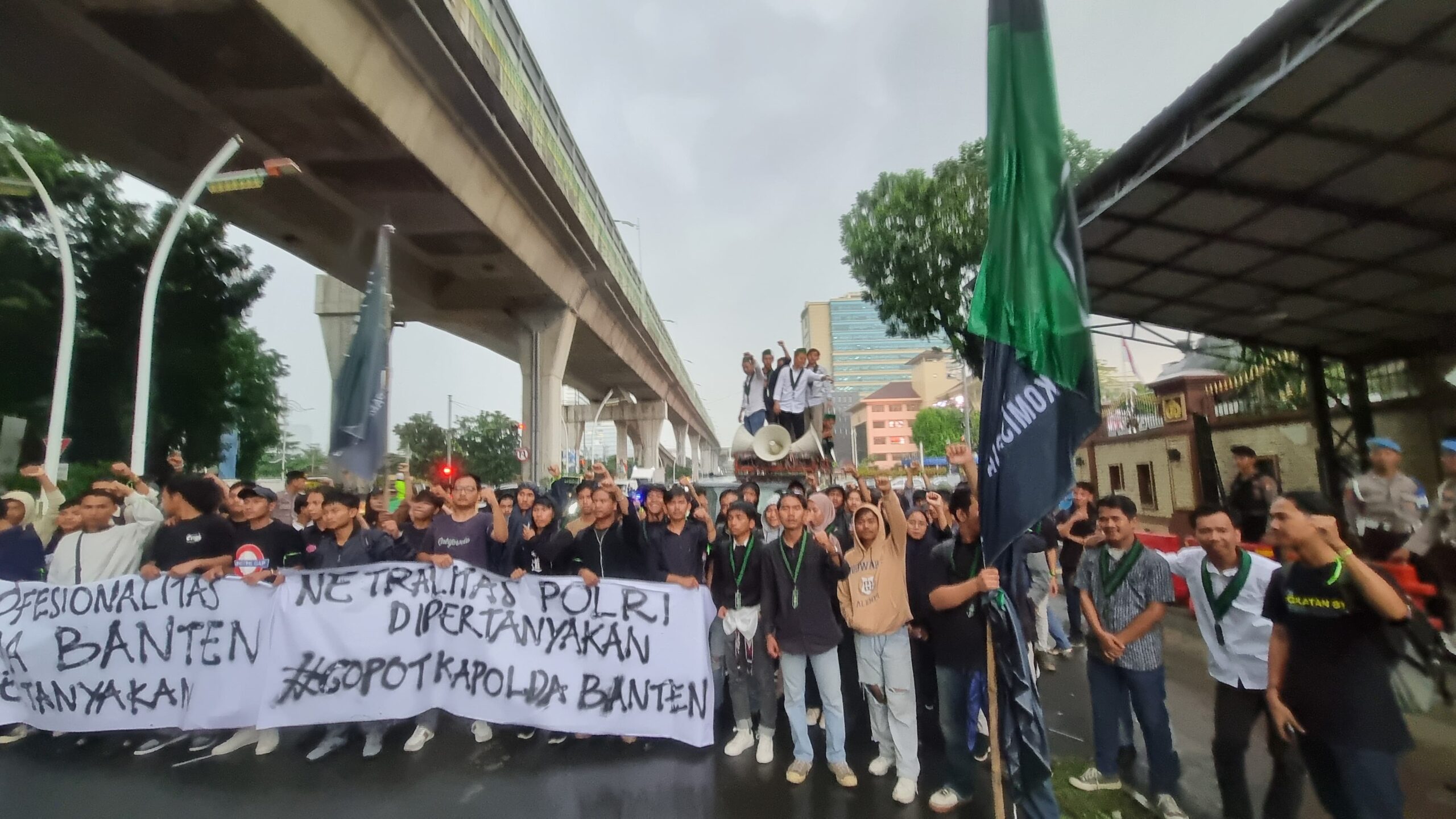 HMI Cabang Serang Geruduk Mabes Polri, Tuntut Evaluasi…