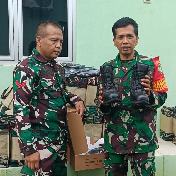Kado Tahun Baru 2025, Personil Kodim 0602/Serang Terima…