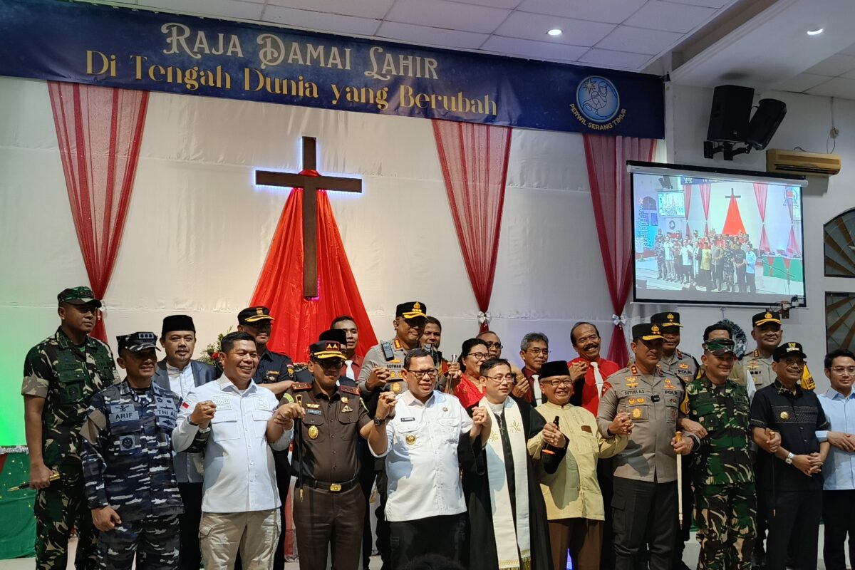Forkopimda Kota Serang Tinjau Malam Natal di…