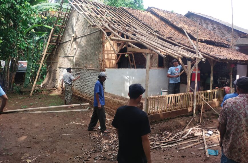 Rumah Hampir Roboh Sarmunah, di Bangun Kodim…