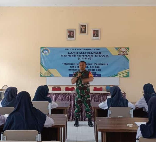 Babinsa : Pembangunan Karakter Kepada Siswa Siswi SMPN…