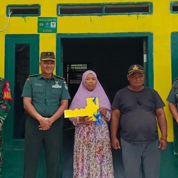 Koramil 0602-17/Carenang Serahkan Kunci Rumah Program Rutilahu…