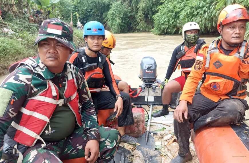 Babinsa Koramil 0602-02/Kasemen Dan BPBD…