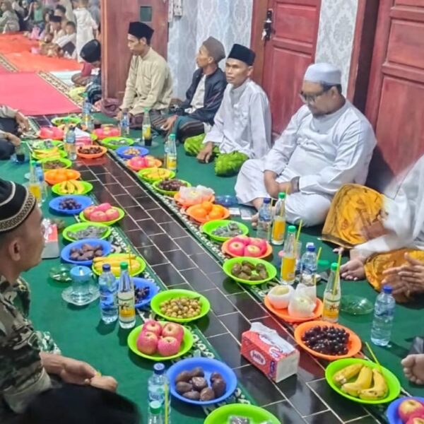 Babinsa Koramil 0602-20/Pamarayan Hadiri Peringatan Isra Mi’raj Nabi…