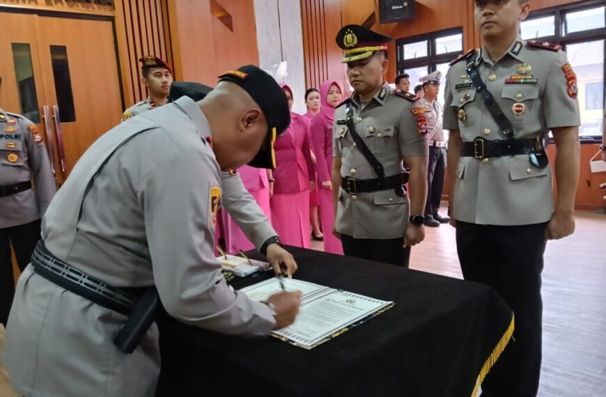 Serah Trima Jabatan Wakapalres Serang,…