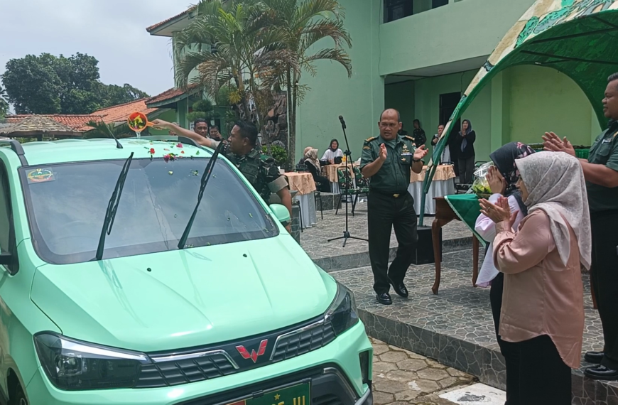 Komandan Kodim 0602/Serang Serahkan Mobil Operasional kepada&hellip;