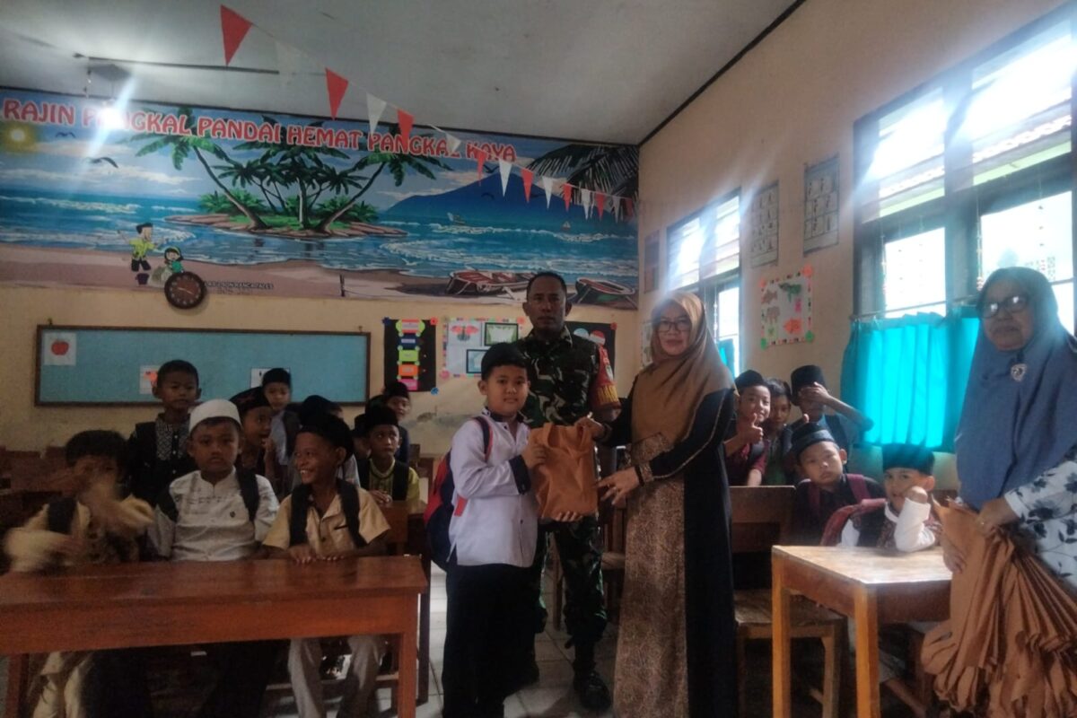 Babinsa Koramil 0602-04/Taktakan Monitoring Pelaksanaan Makan Bergizi…