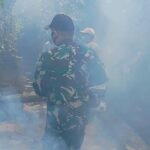 Cegah DBD, Babinsa Koramil 0602-17/Carenang…