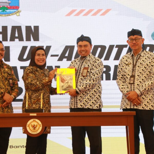 Bupati Serang Serahkan LKPD Unaudited Bankeu Parpol ke…