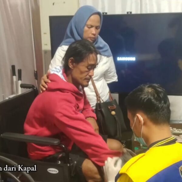 Dua Penumpang Jatuh ke Laut di Pelabuhan Merak,&hellip;