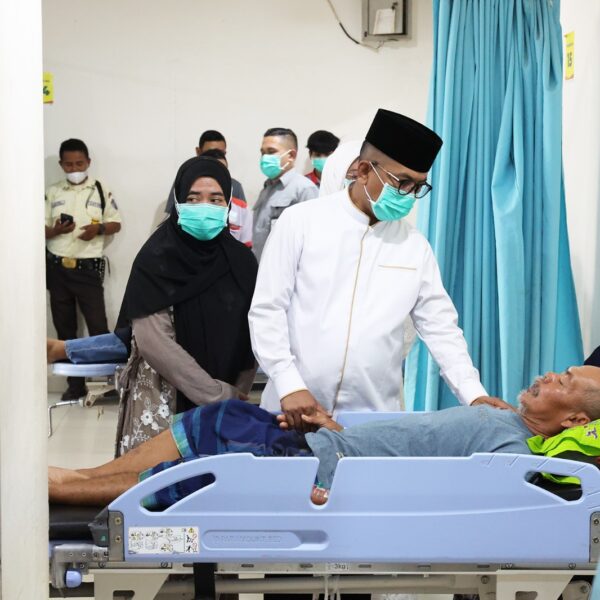 Idul Fitri 1446 H, Gubernur Banten Andra Soni…