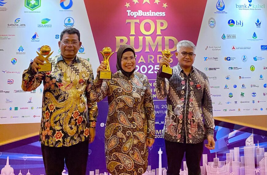 Ratu Tatu Raih Penghargaaan Top…