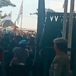 Pagar DPRD Prov. Banten Jebol,…