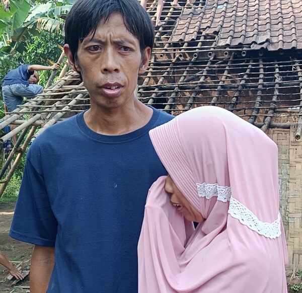 Rumah Reyot Juman Kini Diperbaiki: Haru di Balik…