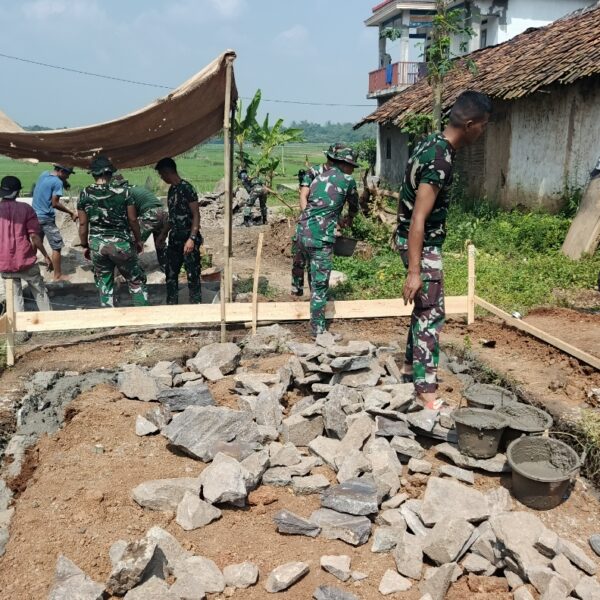 Satgas TMMD Ke-124 Kodim 0602/Serang Bersama Warga Gotong&hellip;