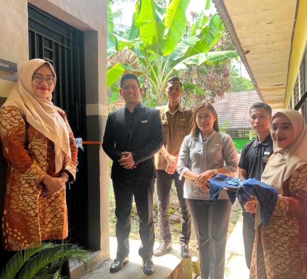 Komitmen Aston Salurkan CSR dengan Renovasi Toilet untuk…