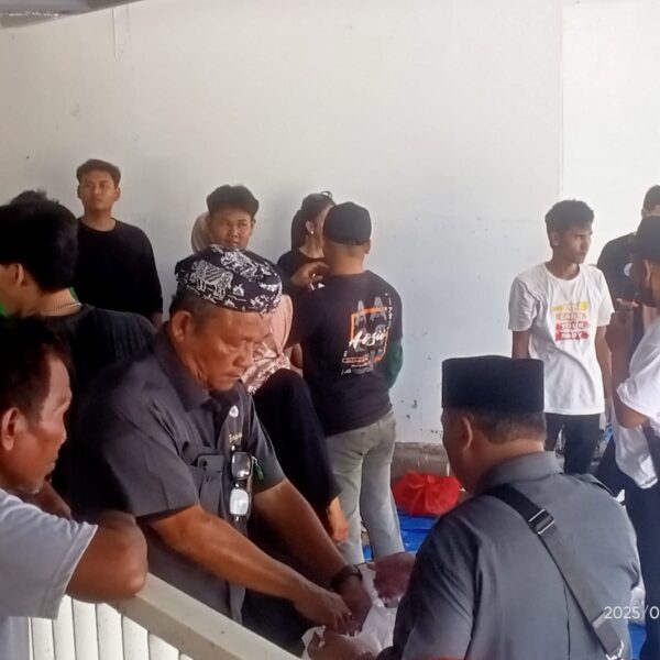 Gapasdap Merak Salurkan 2.000 kupon Daging Kurban kepada…