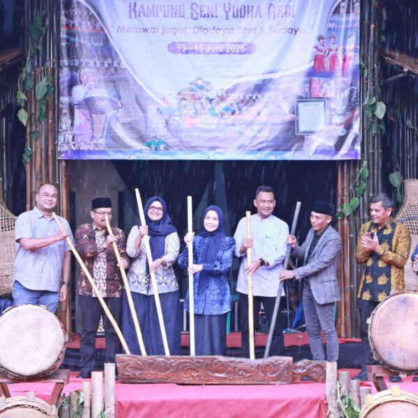 Bupati Ratu Zakiyah Ingin Terus Lestarikan Ngaruwat…