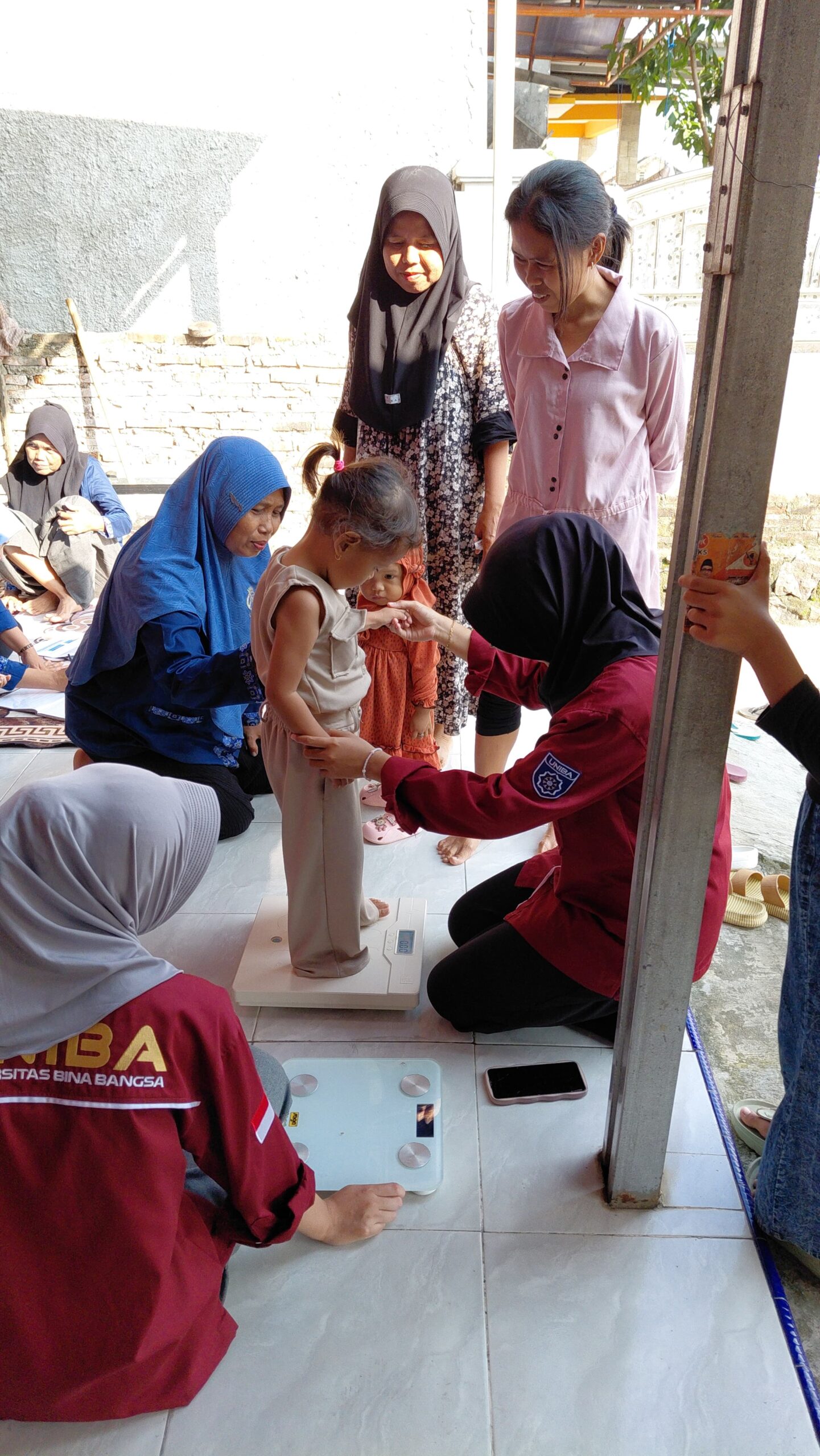 Mahasiswa Binabangsa Peduli Pertumbuhan Anak dan Ibu Hamil