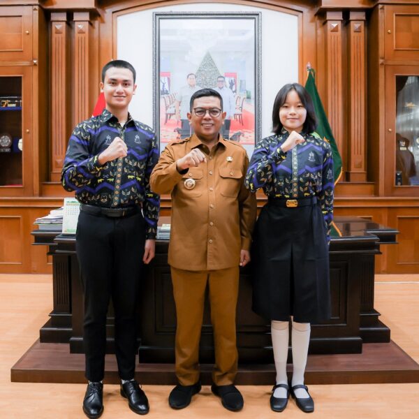 Gubernur Andra Soni Lepas Dua Calon Paskibraka…