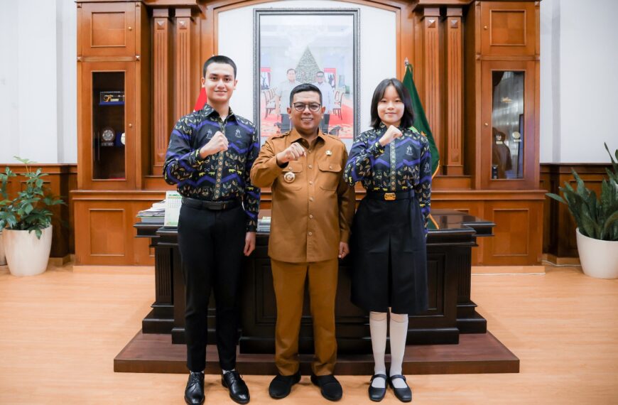 Gubernur Andra Soni Lepas Dua…