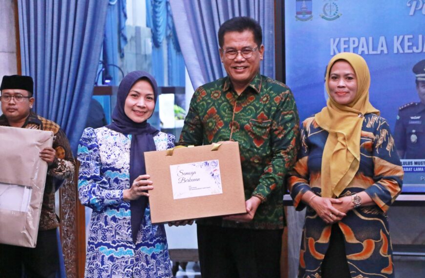 Pisah Sambut Kajari Serang, Bupati…