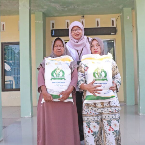 63.847 KPM di Kabupaten Serang Menerima Bantuan Pangan…