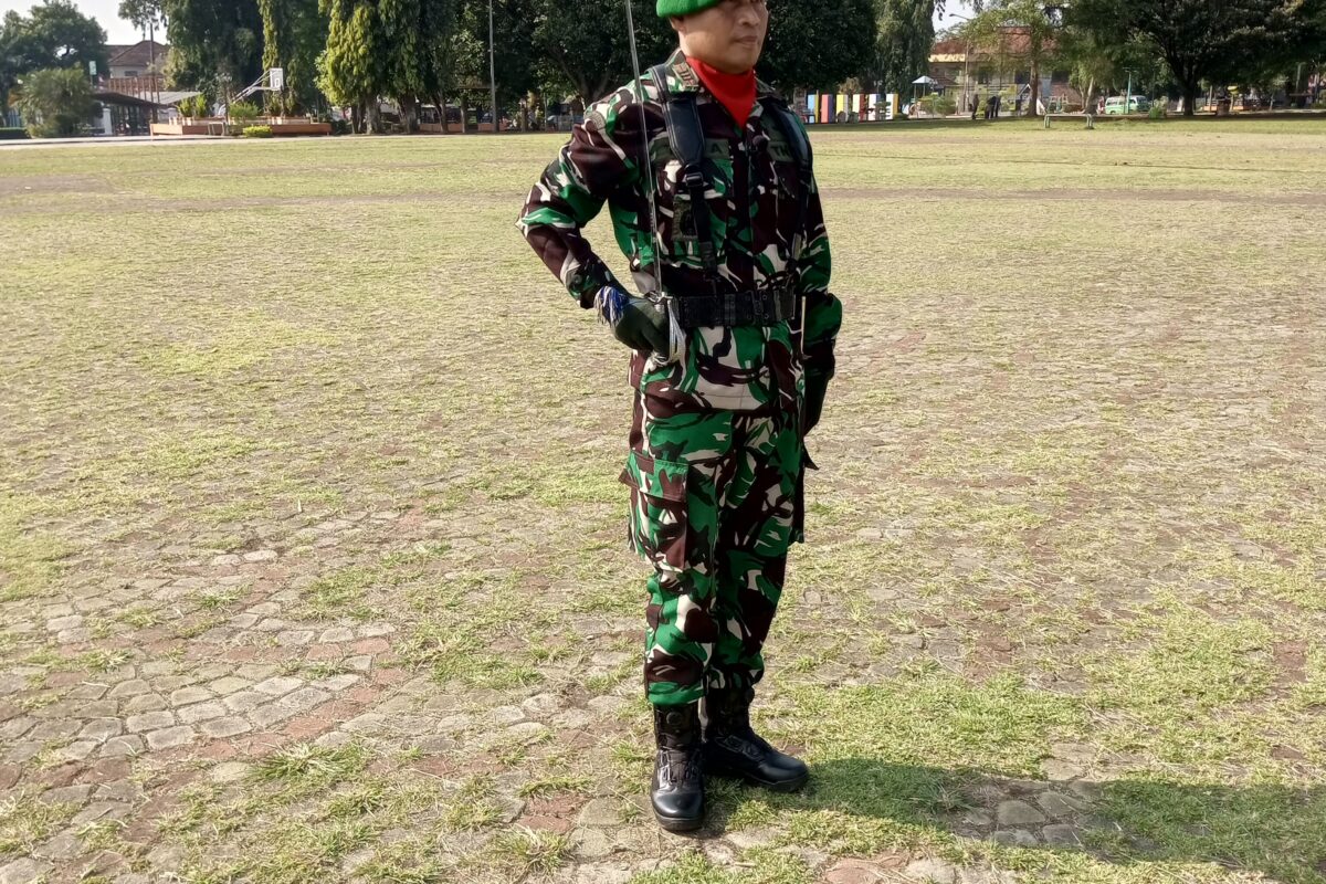 Jelang Upacara HUT Ke-80 RI Danramil 0106/Menes…
