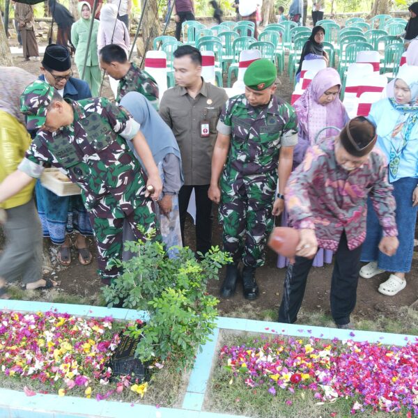 Dandim 0601/Pandeglang Dampingi Pangdam III Siliwangi Ziarah&hellip;