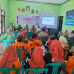 Anggota Babinsa Koramil 0110/Labuan Kodim 0601/Pandeglang melaksanakan “SOSIALISASI” pendampingan penguatan sistem diseminasi informasi dan peringatan dini ancaman tsunami.