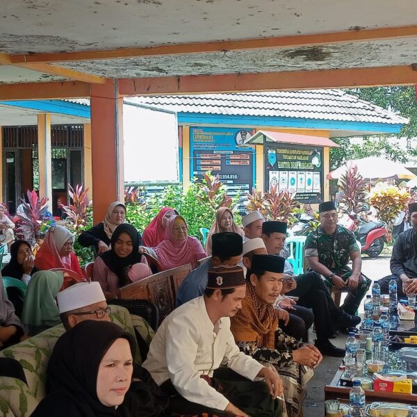 Babinsa Koramil 0111/Pagelaran Hadiri Peringatan Maulid Nabi…
