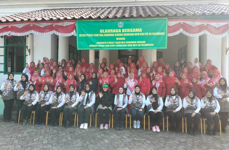 Olahraga Bersama Persit KCK Korcab Rem 064…