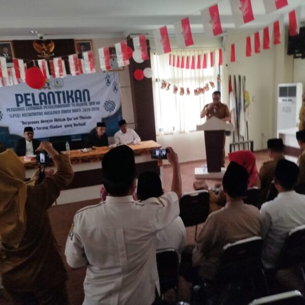 Hadir Pelantikan Pengurus LPTQ Kecamatan, Wali Kota…