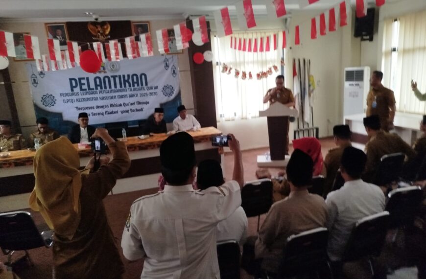 Hadir Pelantikan Pengurus LPTQ Kecamatan, Wali Kota…