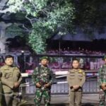 Anggota TNI Terlihat Amankan Pendopo…