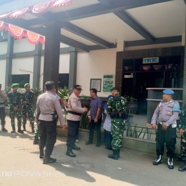 Kodim 0601/Pandeglang Bersama Polres Pandeglang Gelar Apel…