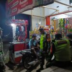 Patroli Gabungan Babinsa Koramil 0116/Cikeusik Kodim 0601/Pandeglang Bersama Komponen Masyarakat Wujudkan Keamanan Wilayah
