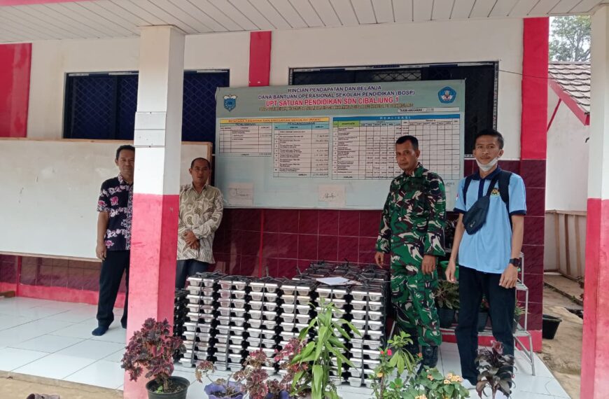 Anggota Babinsa Koramil 0113/Cibaliung Kodim 0601/Pandeglang Program&hellip;