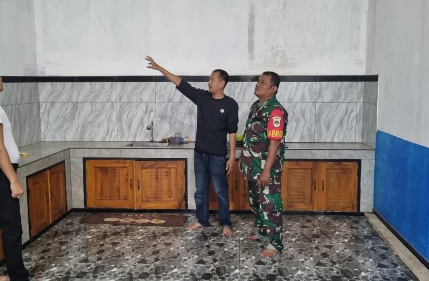 Sertu Eri Piatna Babinsa Koramil 0116/Cikeusik Laksanakan…