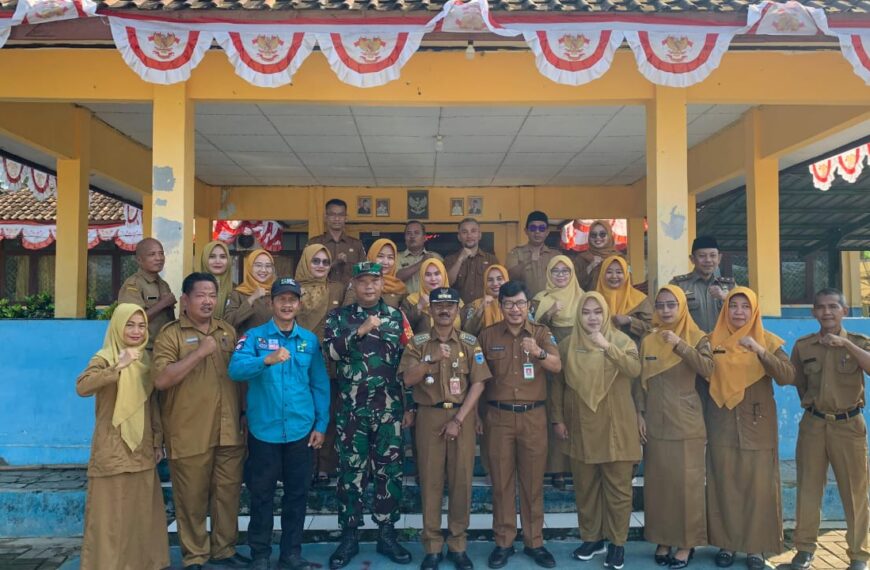 Serda Tata S Babinsa Koramil 0109/Munjul Pimpin…