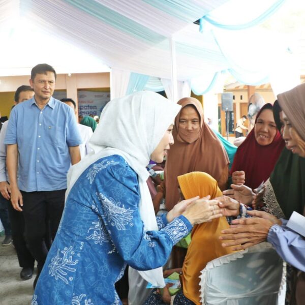 Bupati Serang Ratu Zakiyah Salurkan 1.000 Paket&hellip;