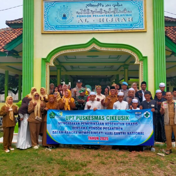 BABINSA KORAMIL 0116/CIKEUSIK HADIRI KEGIATAN PEMERIKSAAN KESEHATAN GRATIS…