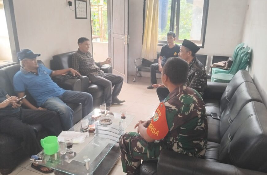 Babinsa Koramil 0102/Cadasari Laksanakan Komsos Bersama Pemerintah…