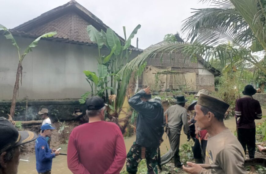 BABINSA KORAMIL 0109/MUNJUL BERSAMA WARGA DESA CIKAYAS…