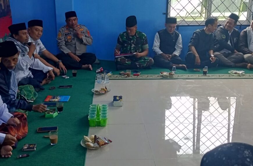 Pengajian Rutin Jum’at di KUA Saketi, Wujud&hellip;