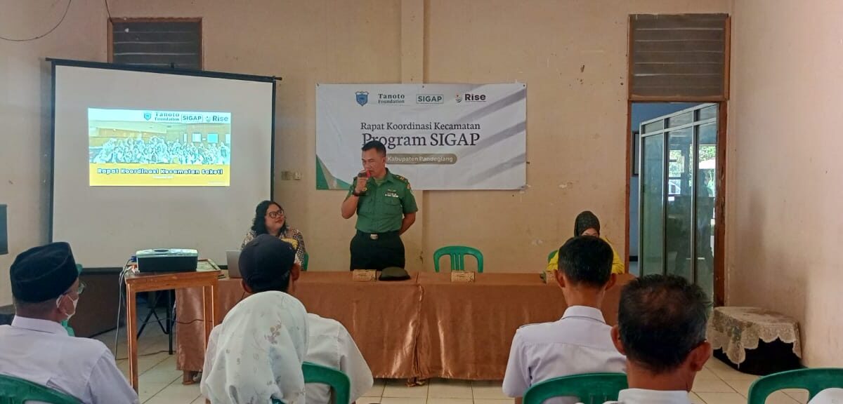 Babinsa Koramil 0107/Saketi Hadiri Rapat Koordinasi Kecamatan…